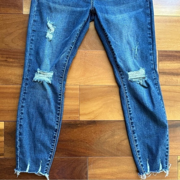 Pistola Distressed Cropped Jeans - Picture 4 of 9